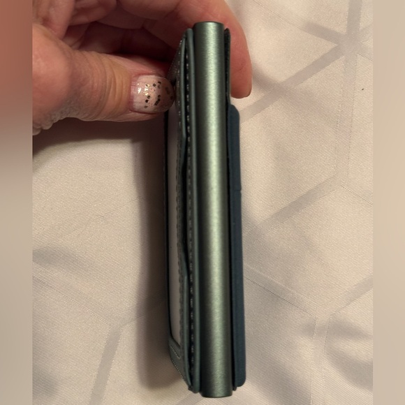 New! Vulkit Aluminum Security Wallet/Card Holder - RFID blocking - great gift! - Picture 8 of 10